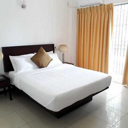 Aston Luxury Apartments Colombo Exterior photo