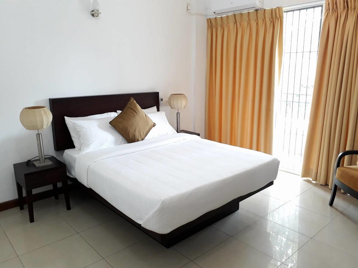 Aston Luxury Apartments Colombo Exterior photo